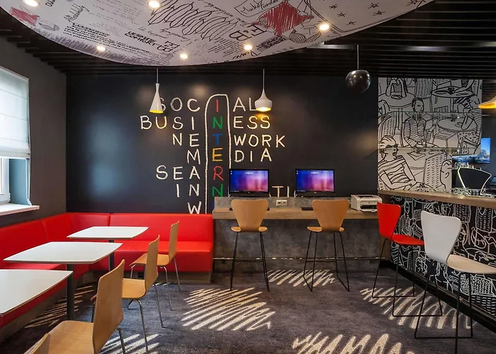 Готель Ibis Kyiv Railway Station